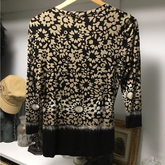 St.John Top - Picture 10 of 14